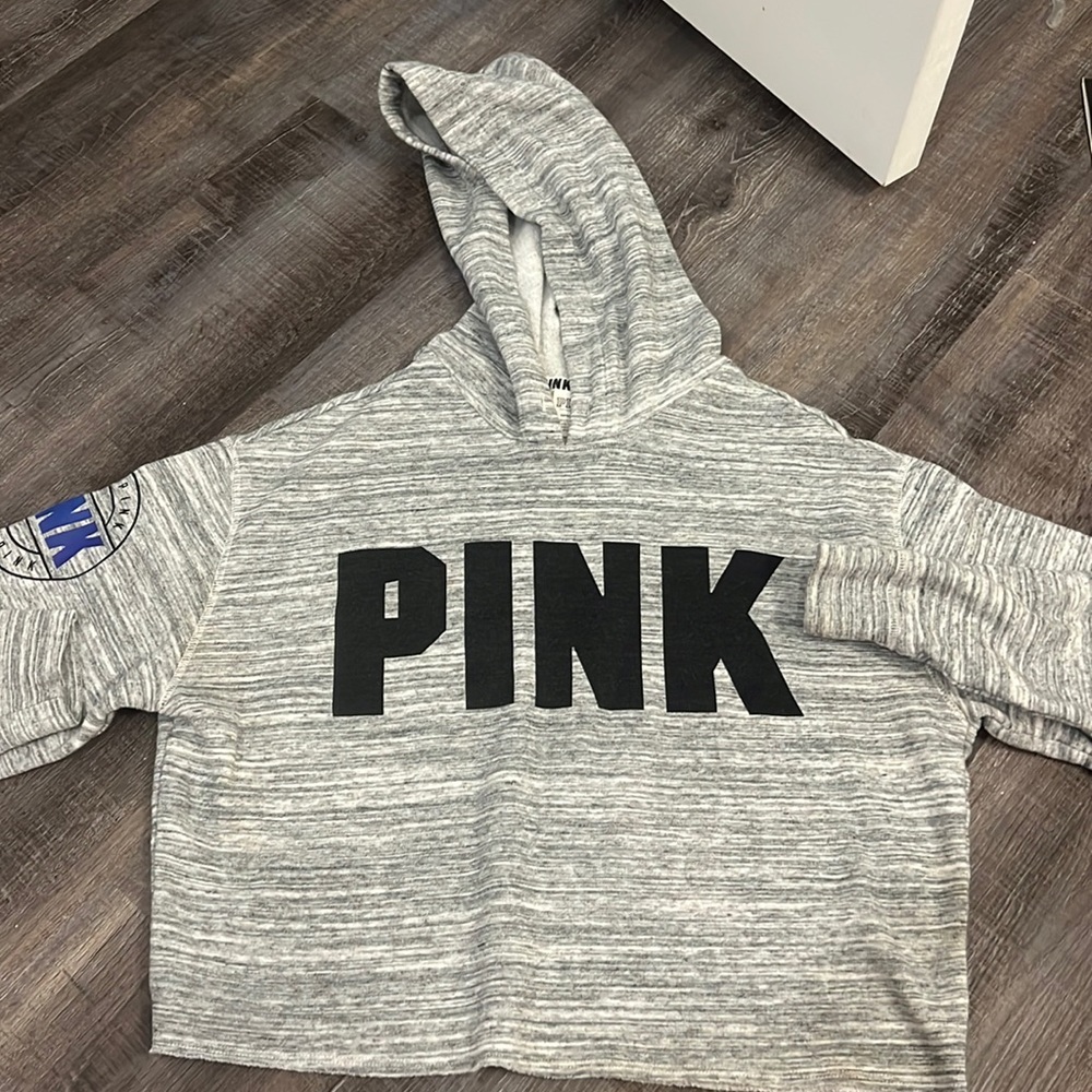 VS pink cropped hoodie